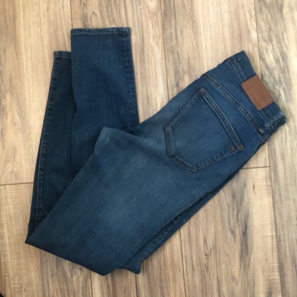 Madewell 9” high-rise skinny jeans size 29.